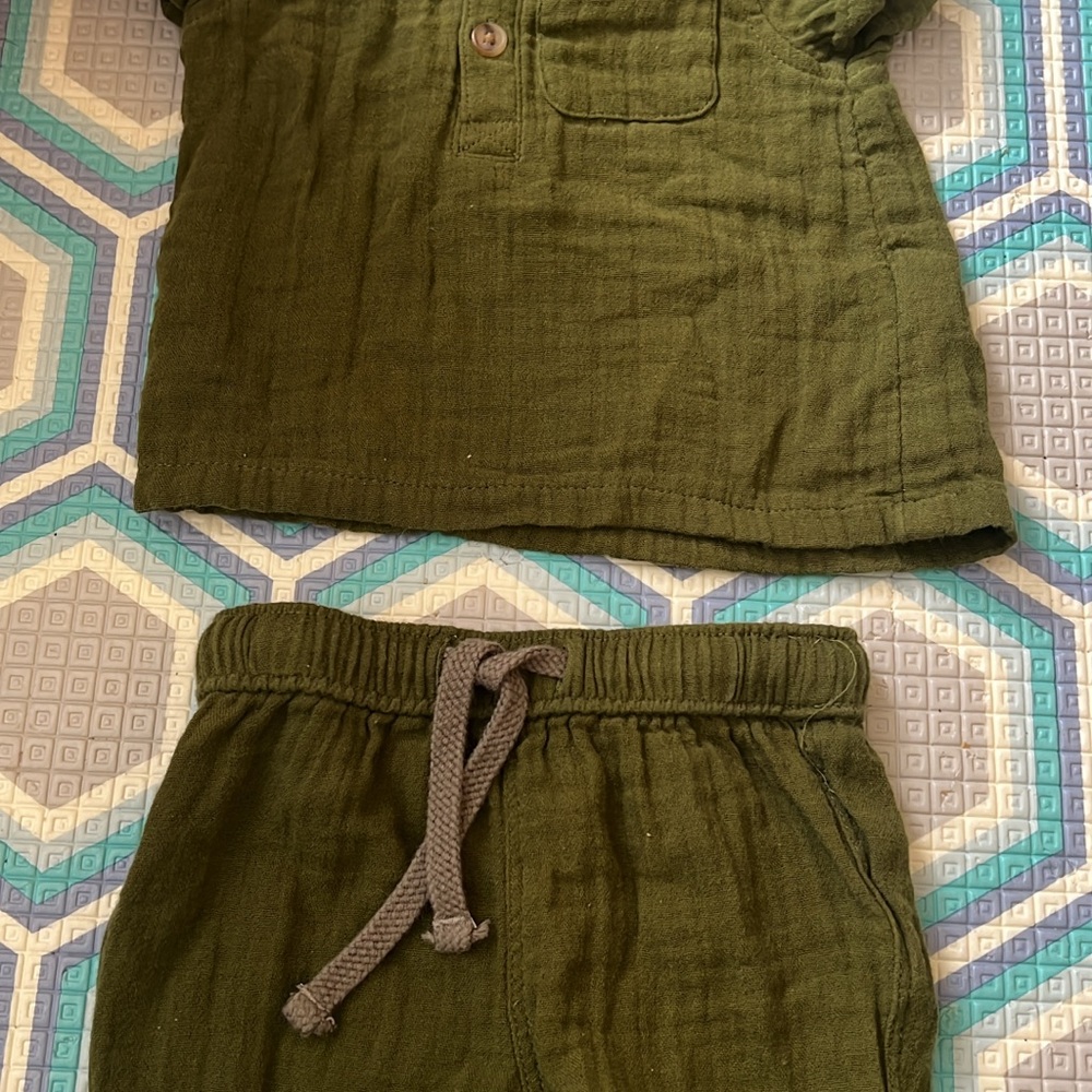 Old Navy Kids Matching Set in Olive Green